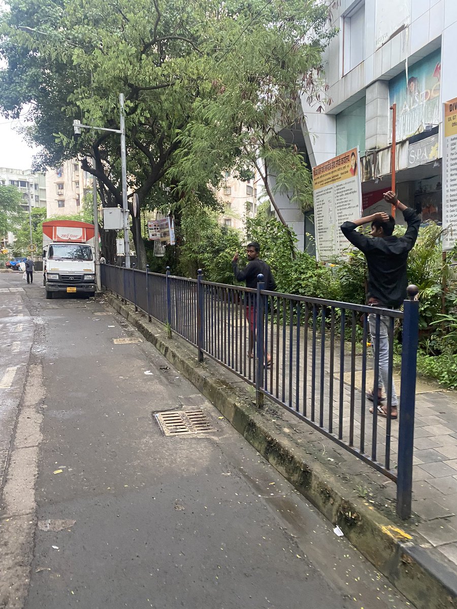 SandeepYadav__'s tweet photo. Dear @MumbaiPolice @CPMumbaiPolice 
Have attached 2 pictures of persons selling drugs openly in #versova when asked they said they know politicians as soon as I told them I’ll dial police they ran away. Pl take immediate action 

They were standing near kabra versova please zoom https://t.co/VOb1i54WVp