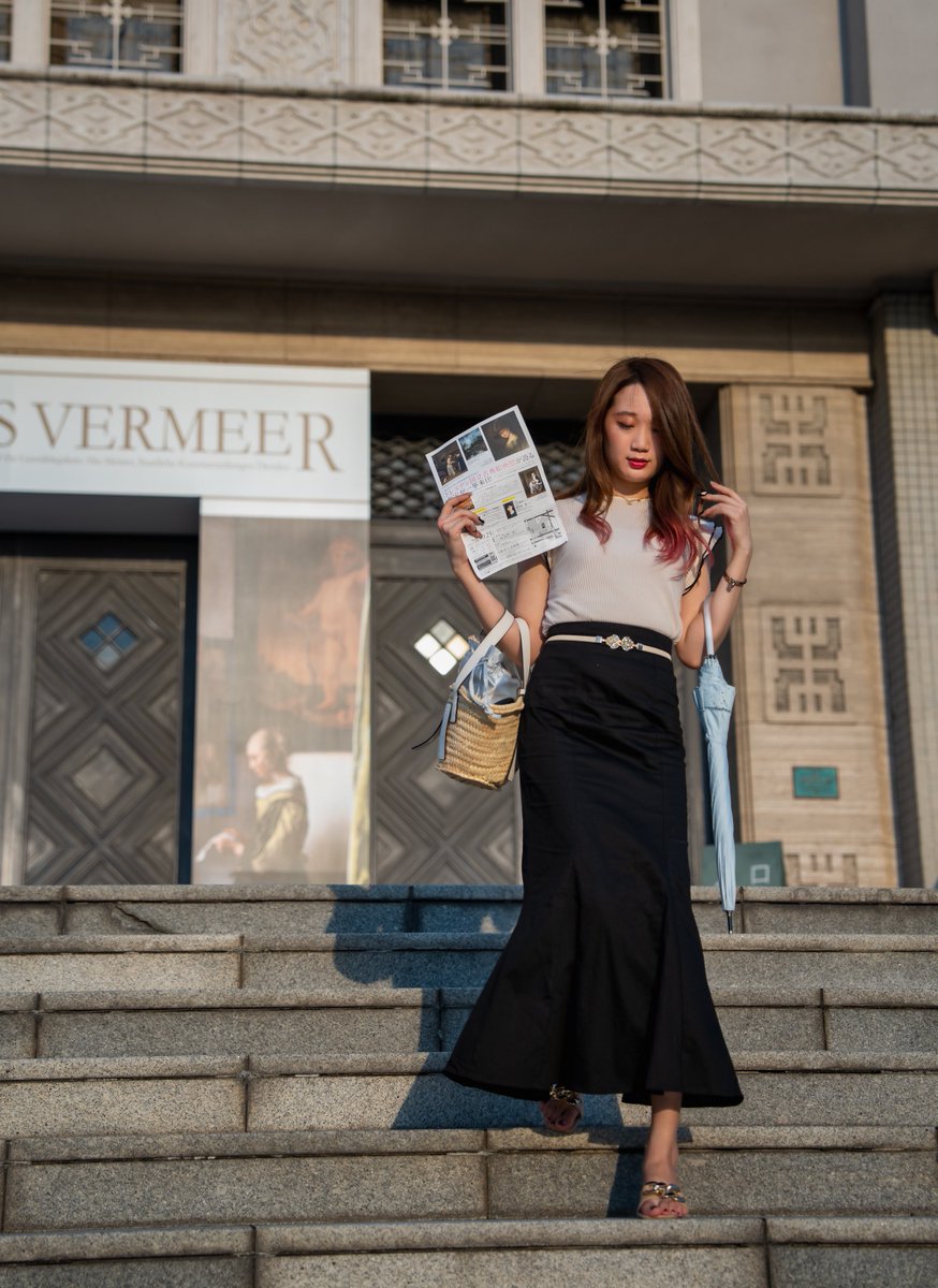 Tatsuroug's tweet photo. 美術館シリーズ。Art inArt。モデルは、2019年ミス湘南フォトジェニック、#成美 さん。#大阪市立美術館 #フェルメールと17世紀オランダ絵画展 #窓辺で手紙を読む女 @090Narumi https://t.co/sVq5cANe3i