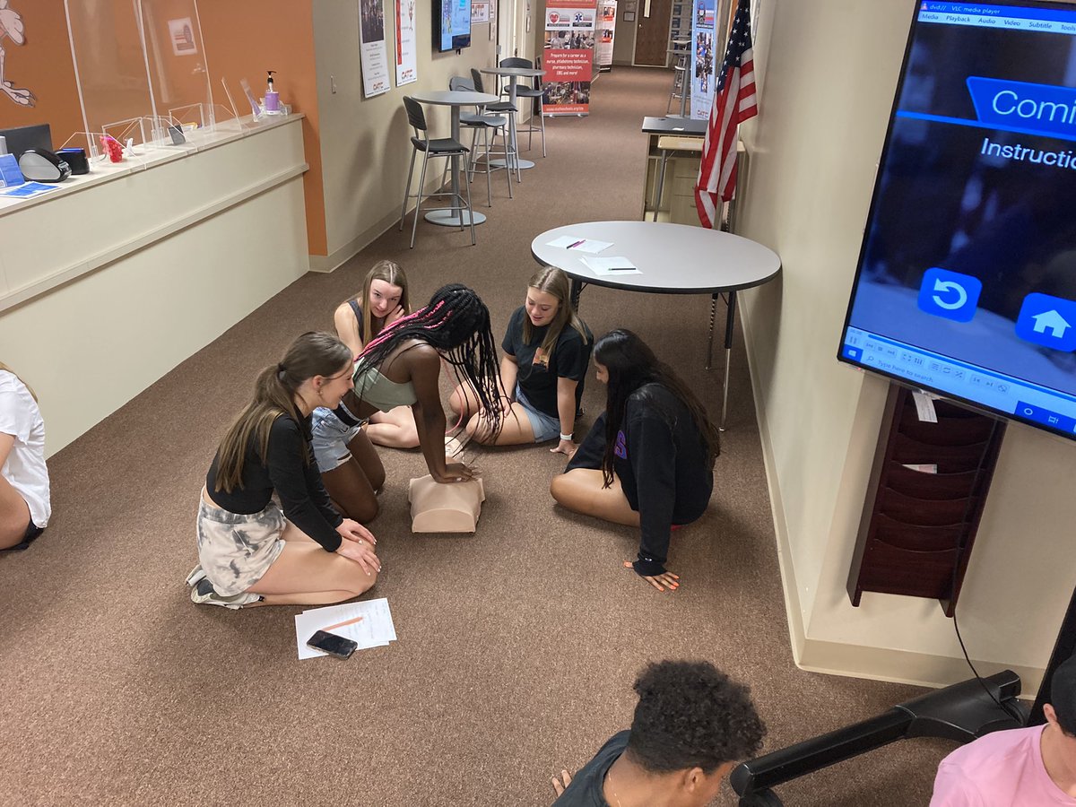 OATCHealthcare's tweet photo. CPR and BLS training to start the year… “Ah Ah Ah Ah Staying Alive, Staying Alive” @RoadrunnersOATC https://t.co/uHRRD8O4VZ