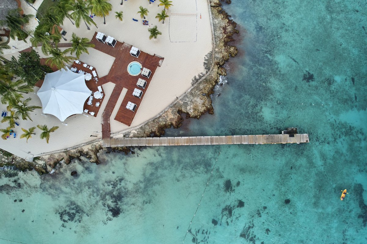 warchiefx's tweet photo. Playa Dominicus en Bayahíbe 😍😍😍
#beach #sea #dji #djiglobal #djiair2s #RDPorLoAlto #dalepalorincone #bayahibe #bayahibebeach #bayahibedominicus #dominicanrepublic #republicadominicana #djiphotography #dronephotography #dronelove #droneshotsrd #dronepals #drone #dronelife https://t.co/PrjHFqwgWM
