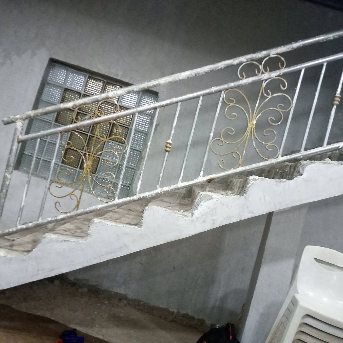 hz_zeal's tweet photo. Today is a good day to do labour and get increase. I believe there's #dignityinlabour kindly patronise and refer me, I give quality,use standard and deliver on time. zeaL: 07068999599
#Chelsea #AnthonyTaylorOut #MikeDeanOut #PerfectJubilee RCCG #sportybet #constructionworker https://t.co/Epwhi0Rsxj