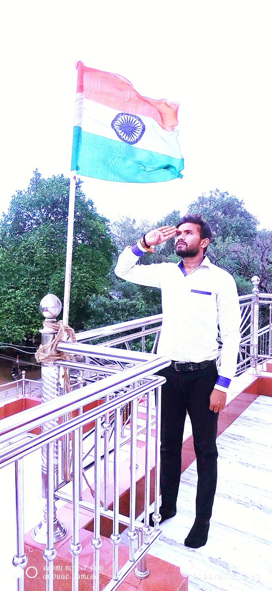 76वें स्वतंत्रता दिवस पर समस्त प्रदेश वासियों को हृदय से बधाई एवं अनन्त शुभकामनाएं।
आज देश ने अपनी स्वतंत्रता के 75 वर्ष पूर्ण कर लिए हैं।
वंदे मातरम्...🇮🇳
भारत माता की जय 🚩