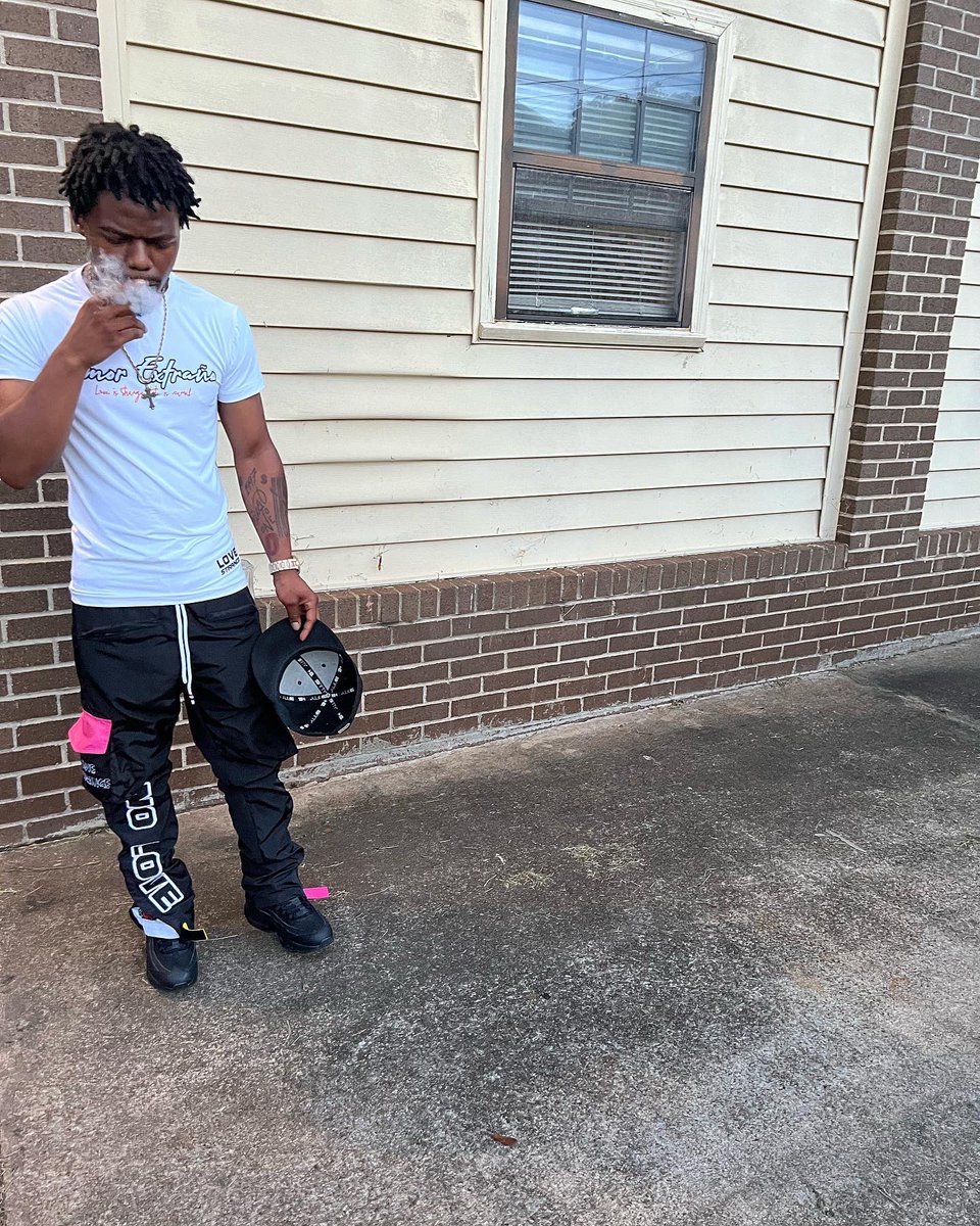ZayM1's tweet photo. No Love 🦅. https://t.co/fMynLtzh8P