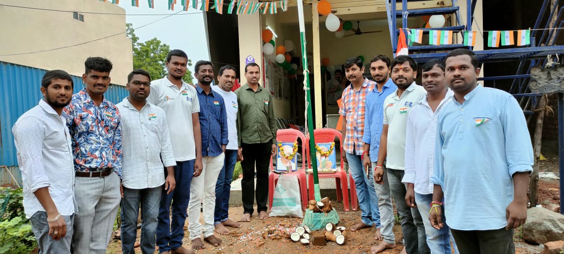 polu_rajkumar's tweet photo. #BikeRaily @celebrations
Bike Raily and Celebrations at District CSC office. At Mulugu.Telangana State.
@AmritMahotsav @dintya15 @rajakishore_j @madhurirepala @CSCTelangana @l_Smrity https://t.co/DFPJJhXmVR