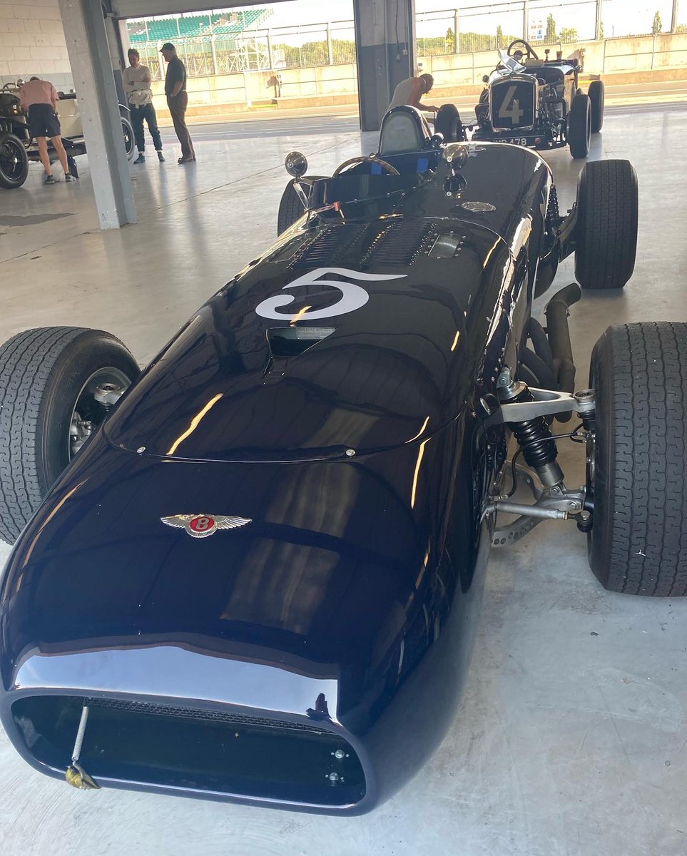 CPE_Tweet's tweet image. What a brilliant day at BDC Silverstone 2022. Despite the rather warm temperatures, the Bentley ‘T’ Type Silver Shadow Special Chassis-2 did not miss a beat. Well done to @BEastick for winning the Bentley Times Trophy Race.
#bentleydriversclub #bentleyttype #sssc2 #silverstone