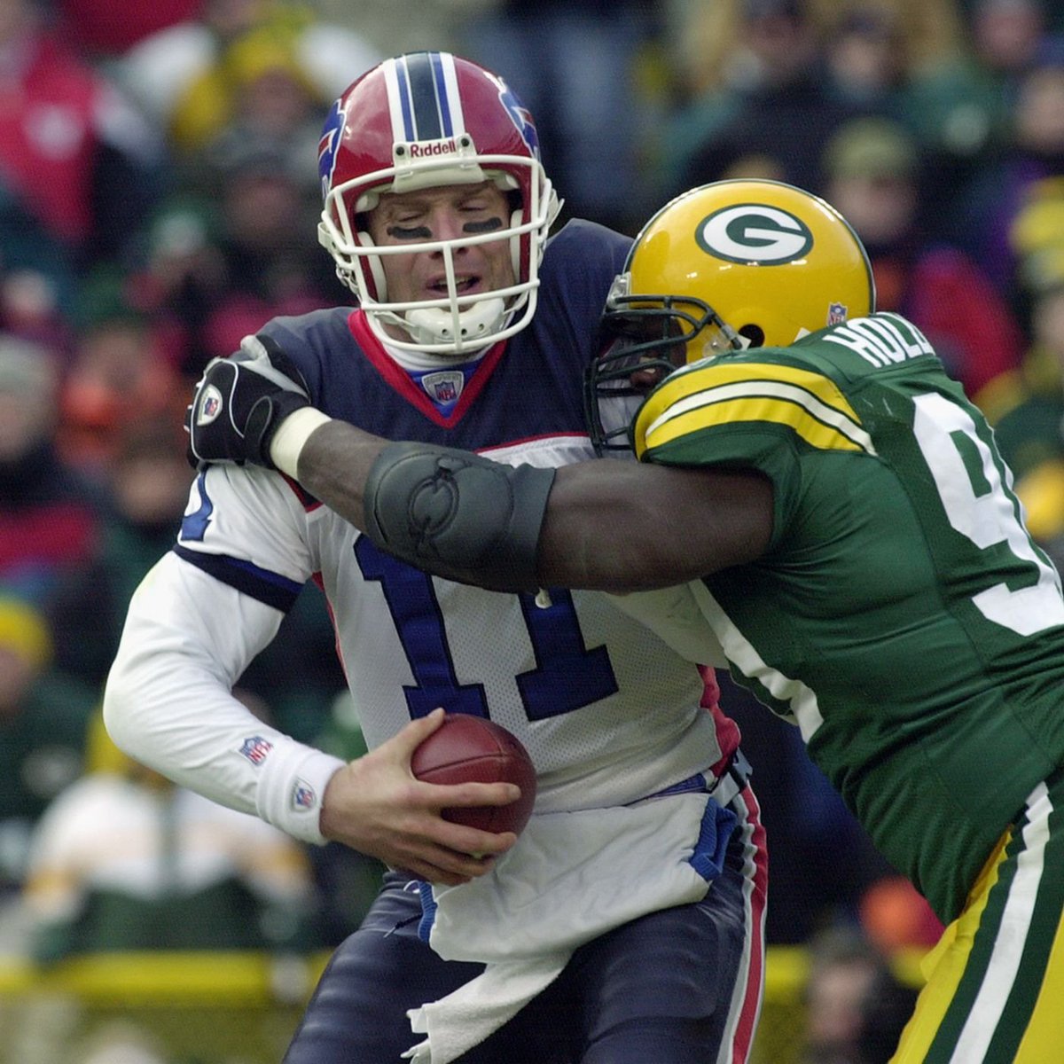 VintageBills's tweet photo. Wacky Wednesday~

Buffalo Bills QB Drew Bledsoe unfortunately led the NFL in Sacks Taken (49) &amp; Yardage Lost from Sacks (371) in 2003. He was near the top in those categories in his other 2 seasons as well. #BadStat #BillsDrought https://t.co/YhhtpNB7wW