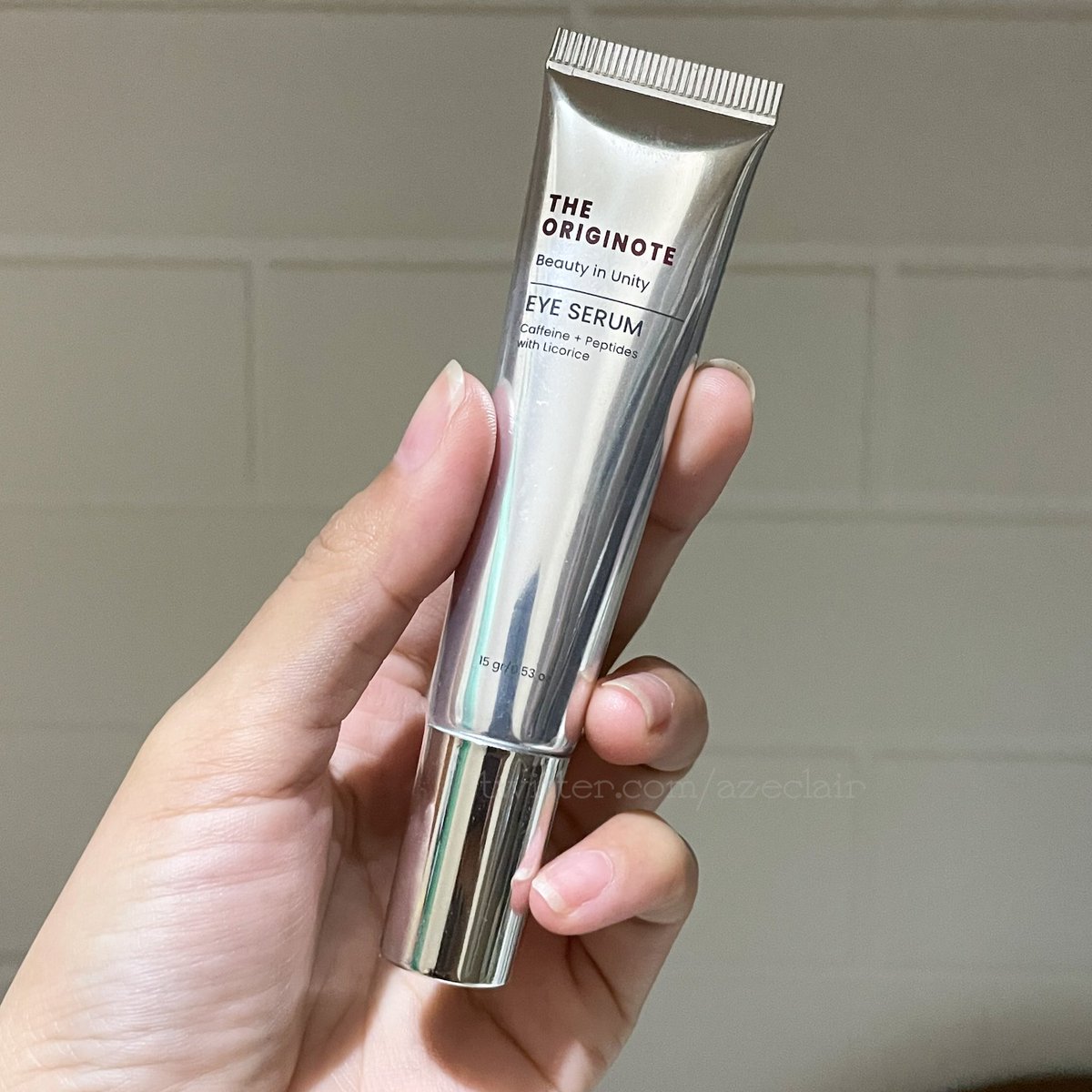 azeclair's tweet photo. KAWAL @theoriginote BIAR HARGA EYE SERUM INI TETEP 30RIBUAN🔥

Eye serum 30ribuan doang masa disia-siain sih? Area mata langsung lembap, cepet nyerepnya dan ga ada residu gitu jd ga bikin mata perih. Kalau makeup an, jadi less drying &amp; cracking lov bgt🥹👌

#racuninskincare https://t.co/ALZC1tHdB7