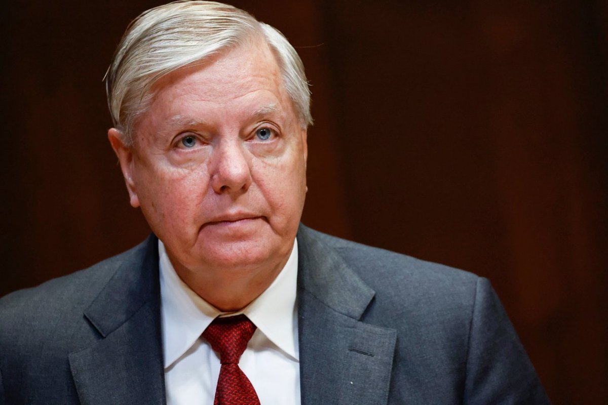 JUST IN: Judge rules Graham must comply with Georgia grand jury subpoena trib.al/eo8eSdY