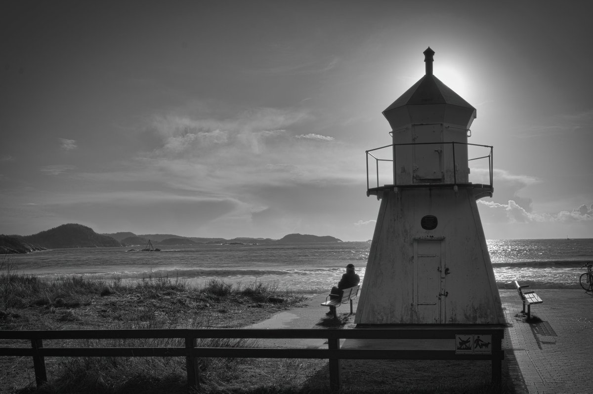 <a href="/RachelSTWood/">Rachel Suzanne Tien Wood</a> Hi Rachel
The Lonely Tree on FND
foundation.app/@Vladimiro_Rod…
Grandmas Lighthouse (Best Moor) at Opensea
opensea.io/assets/ethereu…
Hope you like and see some of my works ♥