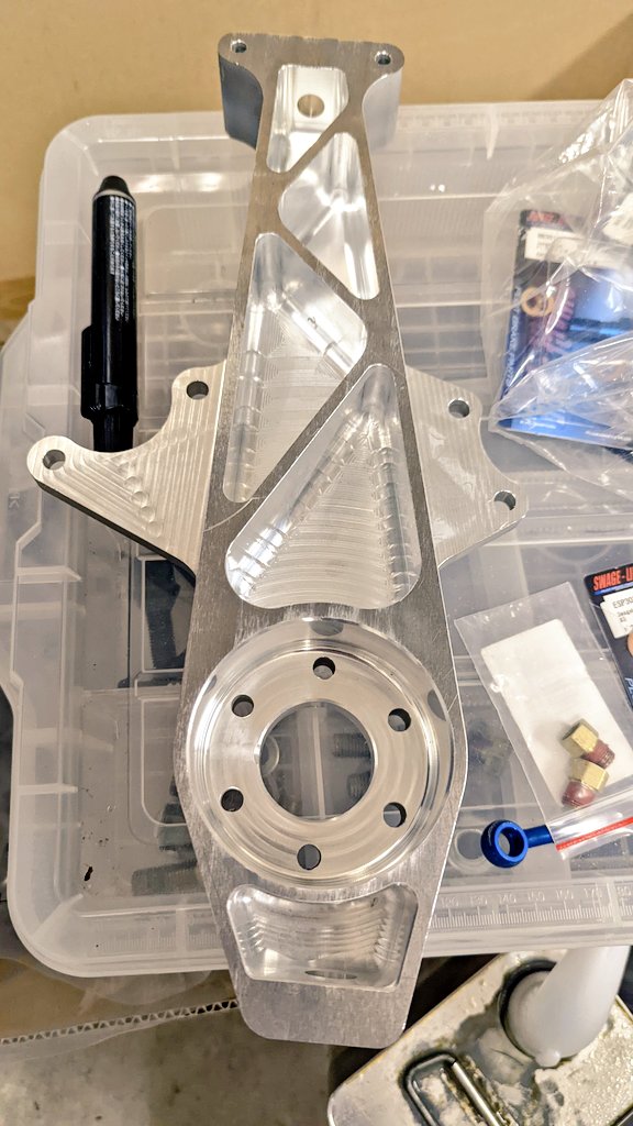 Chas_Labo's tweet image. リアアップライト