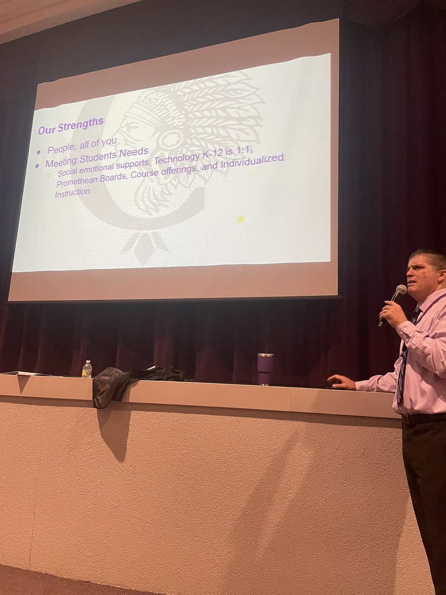 Great first day messages! Our strengths make me proud to be a Kahok every day! #thekahokway <a href="/CUSD10/">Collinsville CUSD10</a>