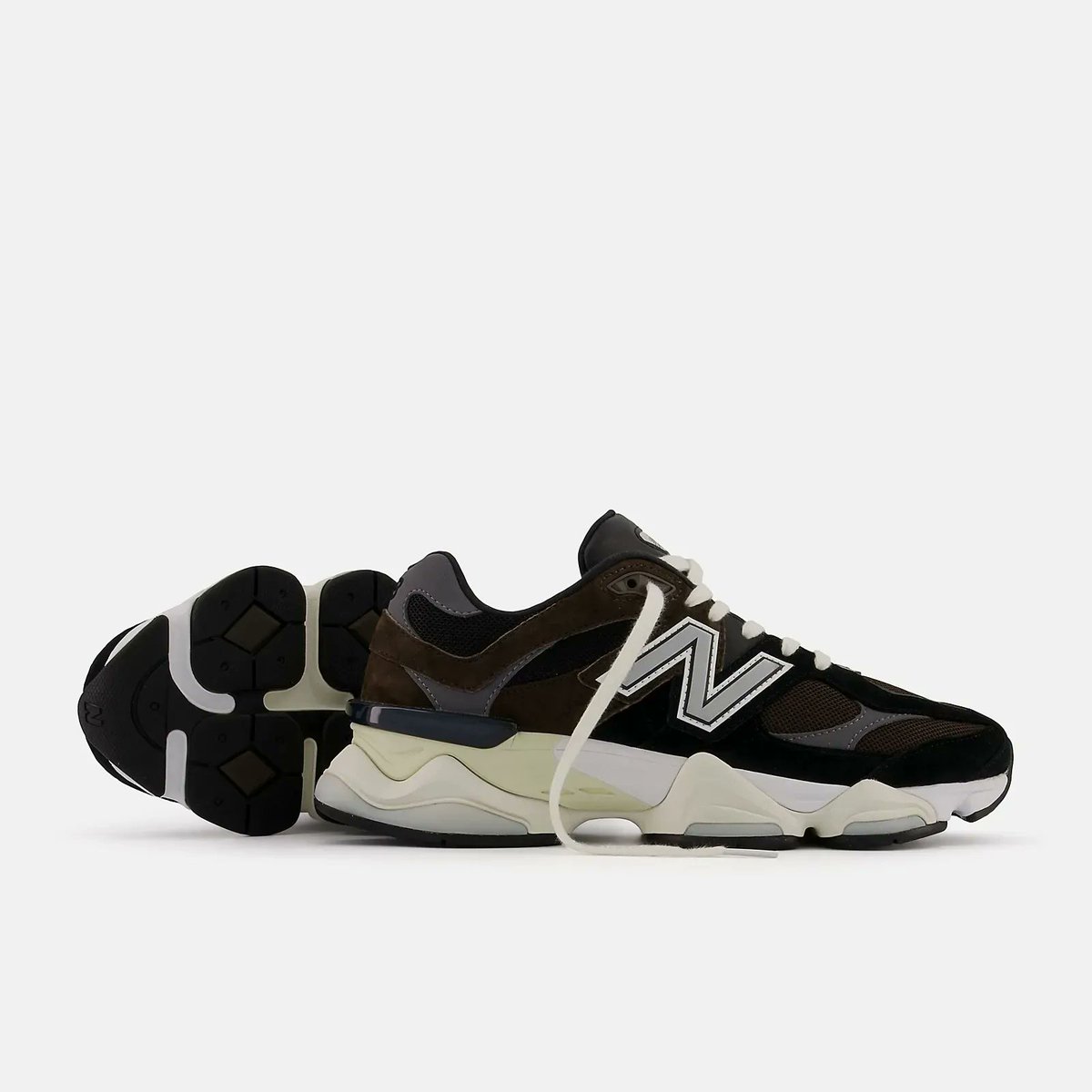 KicksFinder's tweet photo. Ad: NOW LIVE via New Balance US
New Balance 9060 "Brown/Black"
$150 + FREE shipping and returns 

>> https://t.co/YK5jnUtVD9 https://t.co/l1E8lJNtBs