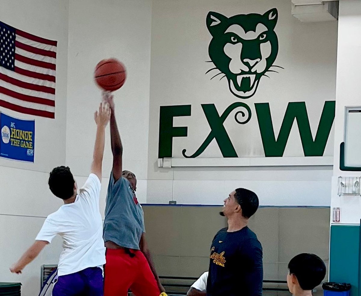 FXWChicago's tweet photo. Before starting his NBA career with the @laclippers, FXW alum and former Loyola star @lucasw2424 hosted FXW students at our HNC Campus Gym for drills, games, autographs and laughs.

Lucas, thanks for all you do for FXW. Now go make your mark on the NBA! #Gala2022 #FXWstrong https://t.co/6CXuA9bcmM