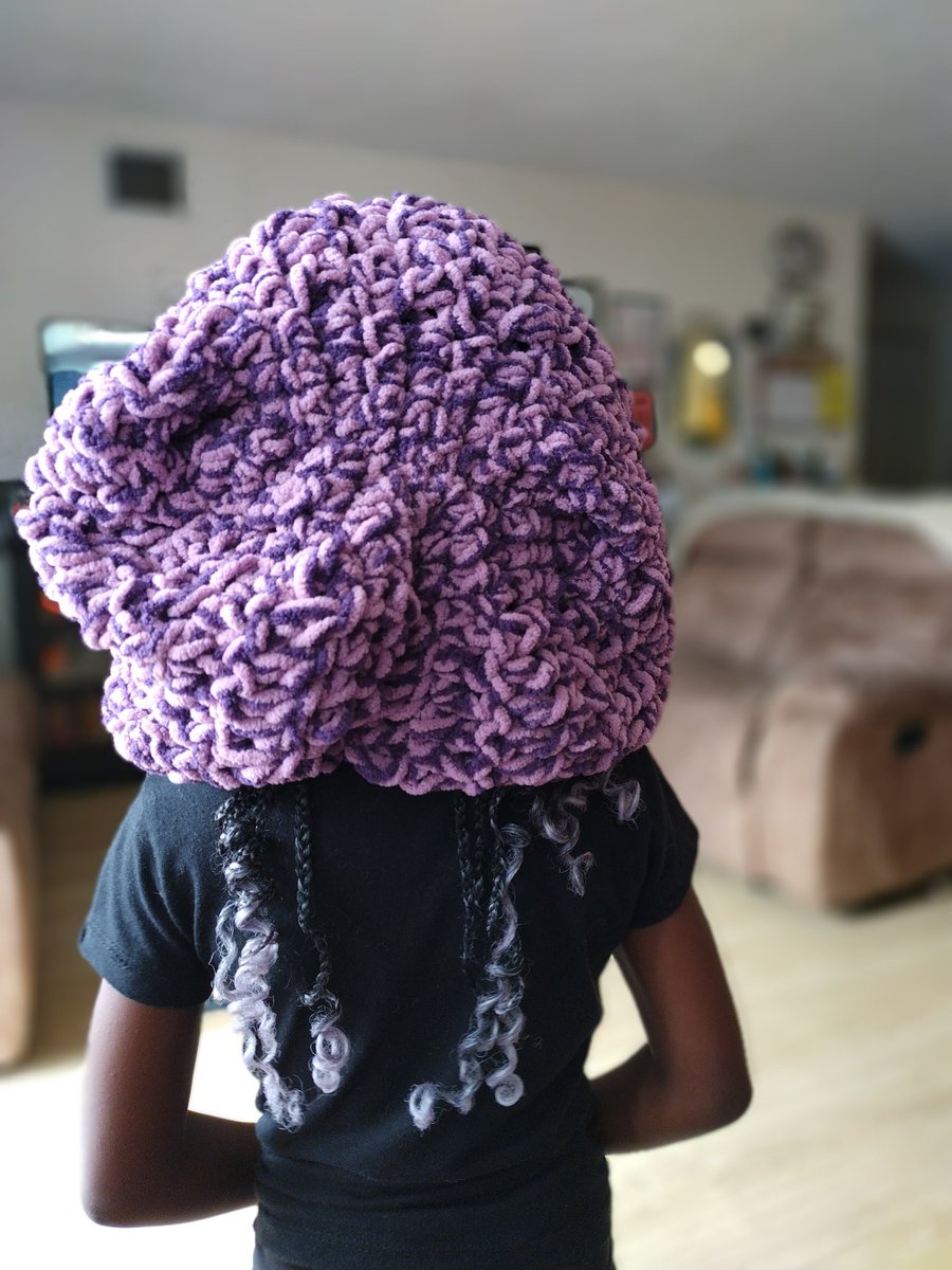 Fluffiecroation's tweet photo. Mushroom top hat https://t.co/OQngJvrjXH