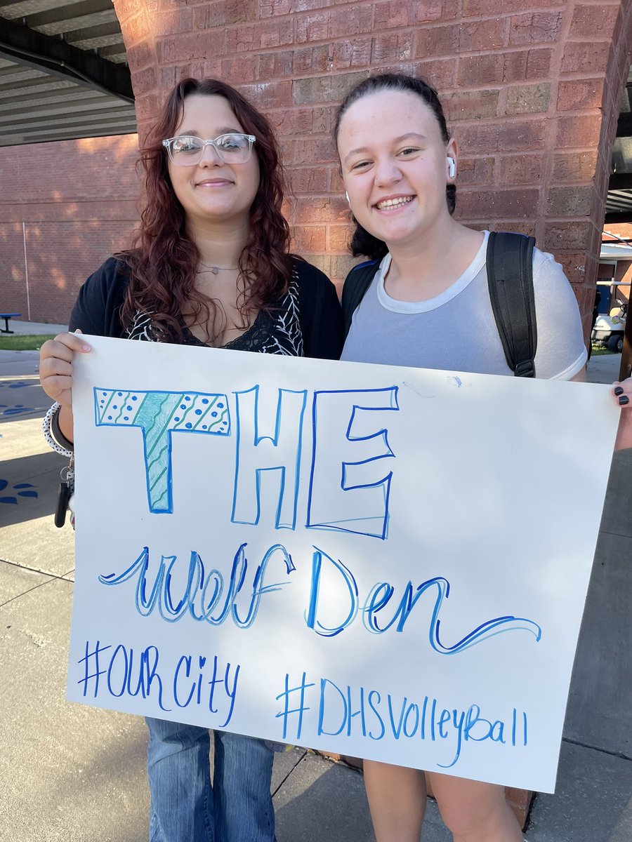 WolvesVballDHS's tweet photo. Welcome back Wolves! 

#VCSFirstDay https://t.co/Jdcm3R1D4I