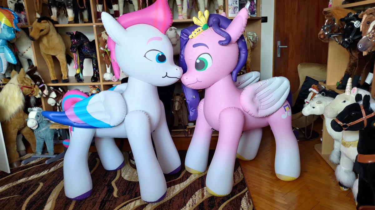 RaelegP's tweet photo. Hello everyone , i want to introduce an new inflatable pony  / pegasus in mine collection - princess Zipp Storm from G5 series , made by Hongyi . So princess Pipp Petals  can finaly meet  her older sister . Who knows maybe next time visit me Queen Haven. https://t.co/mMZ9FRRa2a