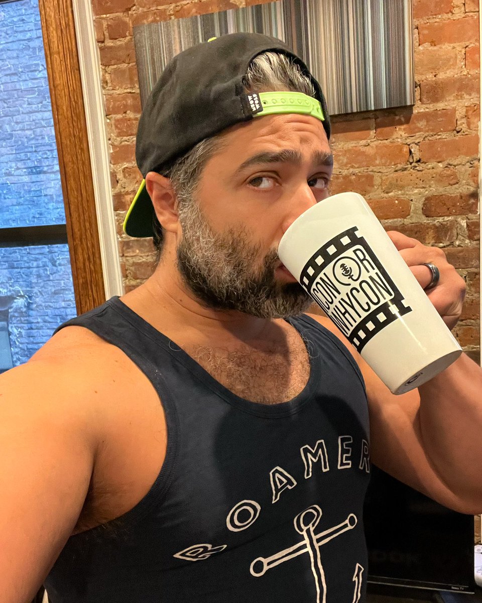 IconOrWhycon's tweet photo. Hey Siri - play “Working My Way Back To You” by The Four Seasons…

Get those AirPods out and your desert island defense strategies in order. Icon or Whycon Season 2 is coming soon. 

#moviepodcast #seasontwo #season2 #thereturn #movieuniverse https://t.co/NjloAJPhoH