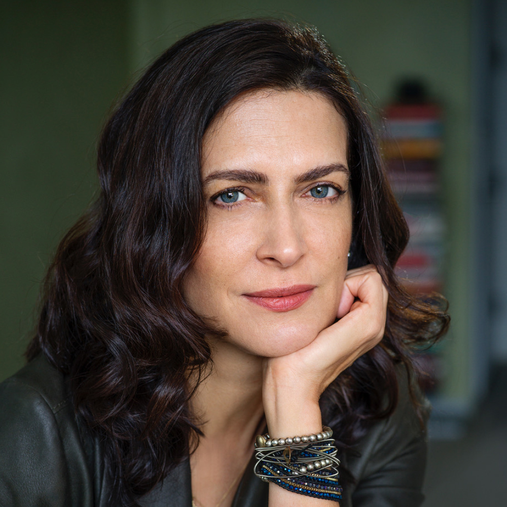 chasingthedream's tweet photo. Check out the latest Attribution episode featuring Andrea Elliott, author of the 2022 Pulitzer Prize winning book "Invisible Child: Poverty, Survival, and Hope in an American City."  

@andreafelliott @movingupusa  @PulitzerPrizes @nytimes 

Listen here: https://t.co/10N4tbY8PX https://t.co/4dek5Ozr0n