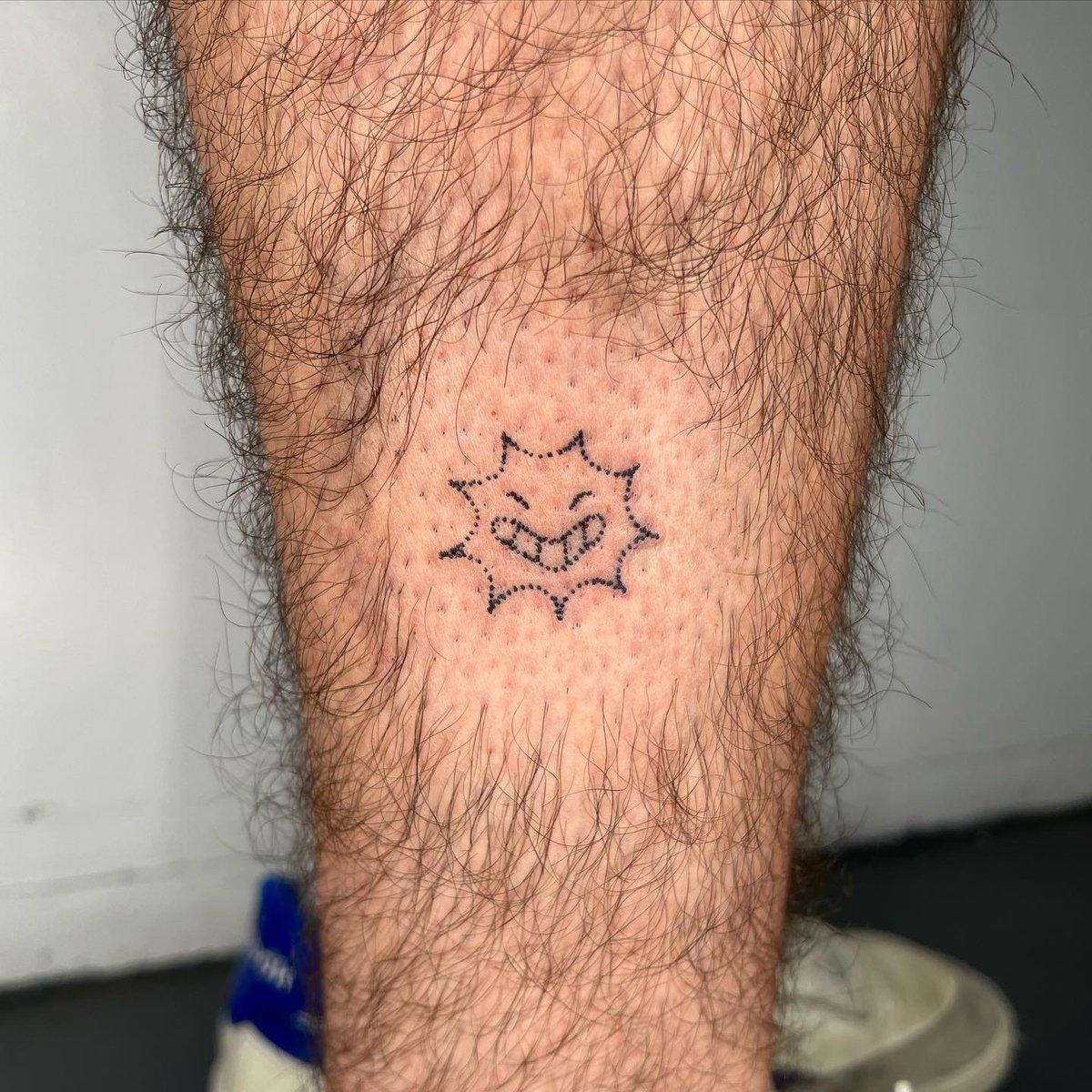 stin_master's tweet photo. shredder helm and a spiky smiley :) https://t.co/Xm4URYgi5G