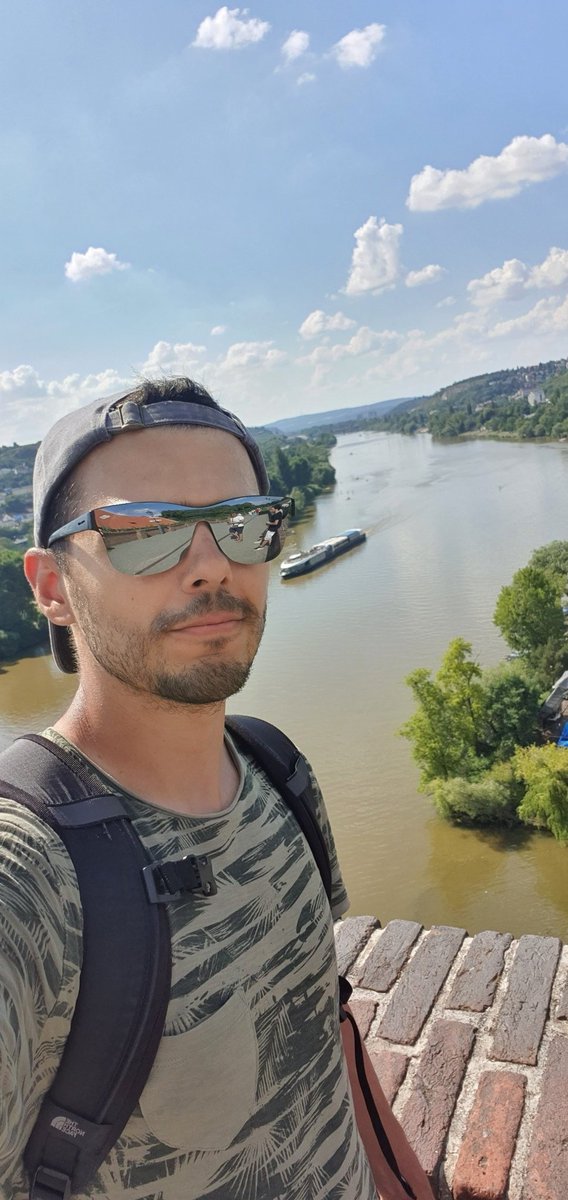 itexo's tweet photo. Fotos de Praga desde el río Danubio https://t.co/F0oFN4Fnwf