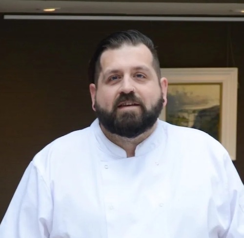 Meet some more of our incredible Taste Awards judges! <a href="/NigelBarden/">Nigel Barden</a> and <a href="/stephaniejmoon/">Steph Moon</a> will be joined by food writer Elaine Lemm and Jon Appleby, esteemed Head Chef of the Feversham Arms in Helmsley. Enter the awards today! deliciouslyorkshire.co.uk/taste-awards-2…