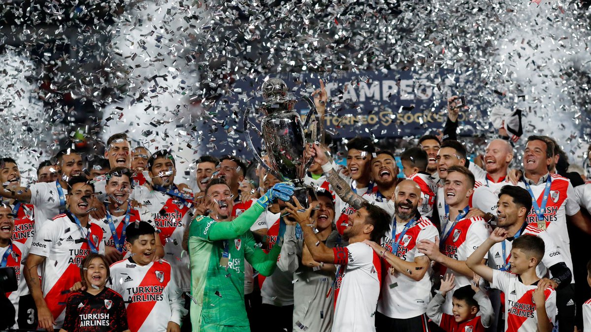 RiverCorazon_14's tweet photo. Como se nota que volvió RIVER ❤️

TIEMBLAN las MUFAS!!!

Ojo:- !(^^) no vaya a ser cosa que salgamos campeónes como la última vez...

Es difícil, pero acá estamos. https://t.co/OUWM9aBMFO