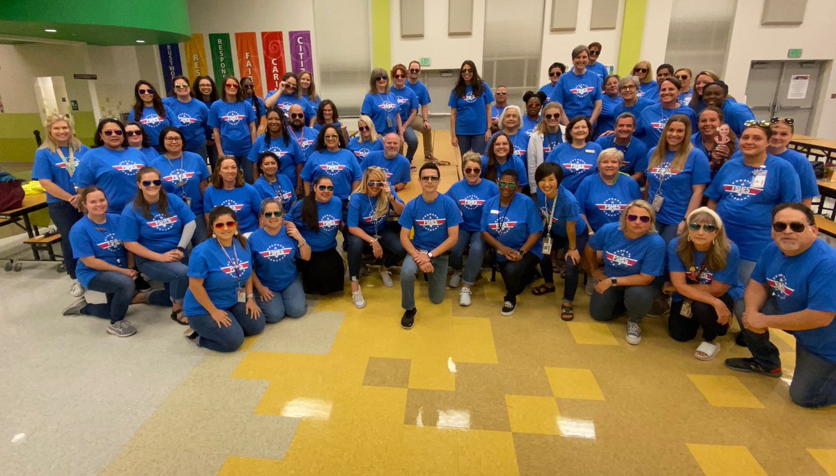 gomez_rene1010's tweet photo. First day for students! We were able to gather up some staff members early for a quick picture! I feel the need… the need to succeed! @FSHISD https://t.co/RwQOaSpsPV