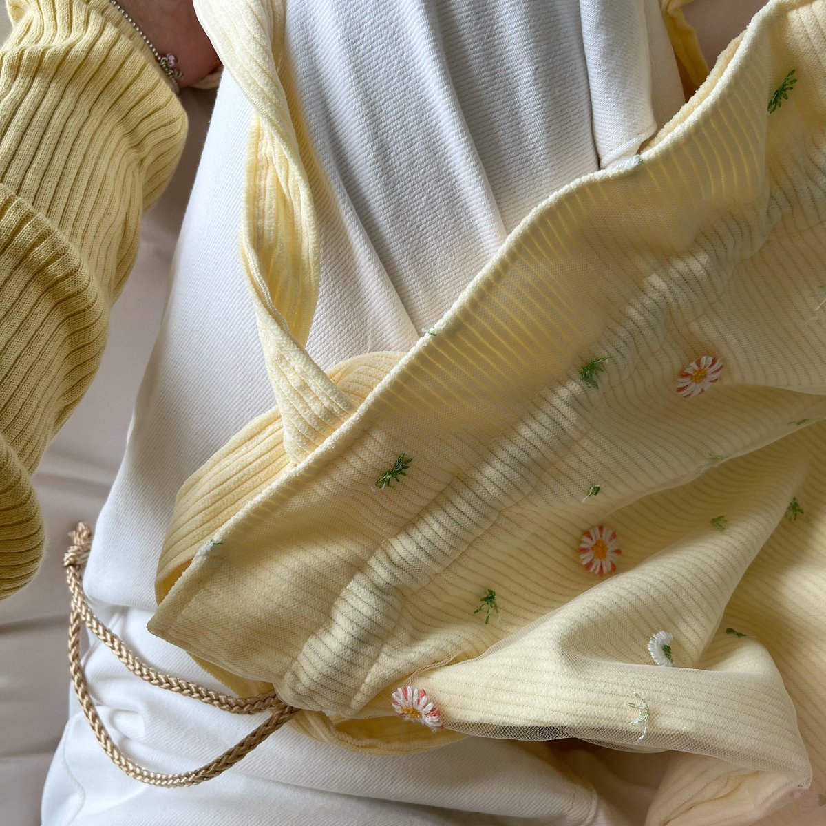 daisy bloom tweet media