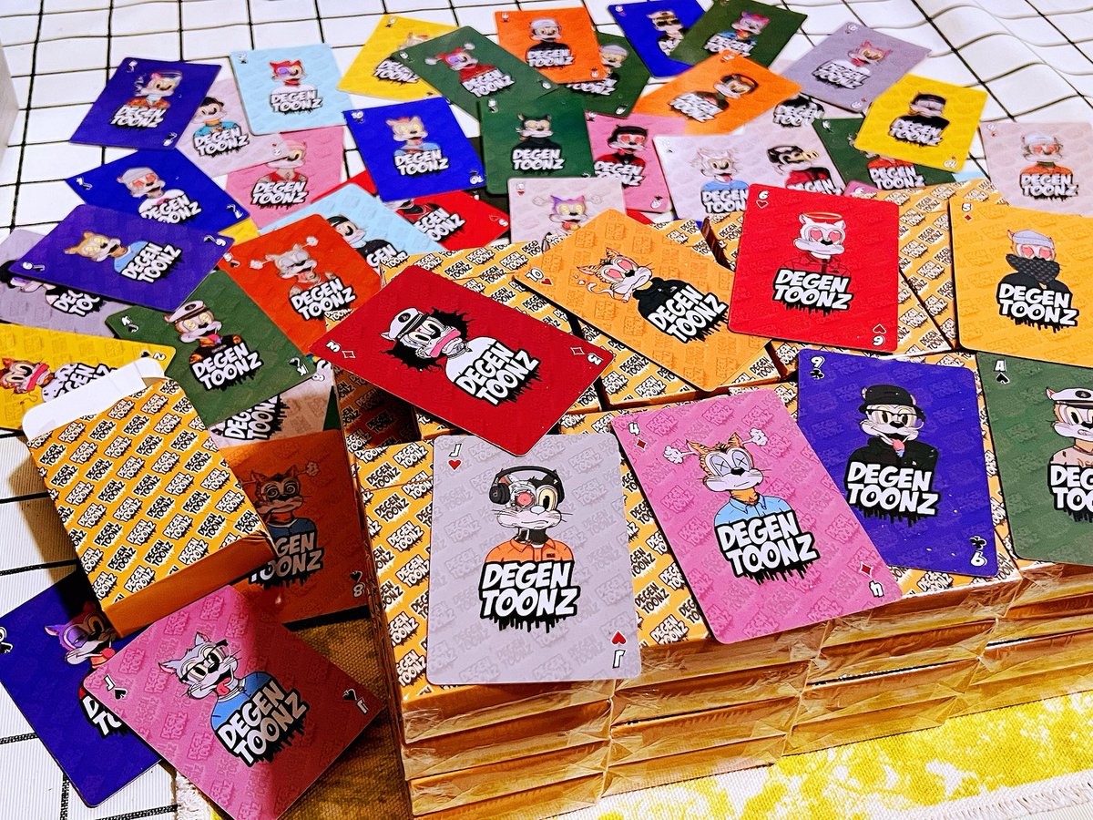 🃏Finally received souvenirs from <a href="/DegenToonz/">Degen Toonz</a> Chinese Community.

❤Special thanks to <a href="/xylu2/">JXY</a> <a href="/meta_cn/">DegenCats.eth🦥meme🦥hunter</a> 

🎁Any Toonz family in Singapore🇸🇬?

I will give away some gifts for Toonz holder in Singapore.