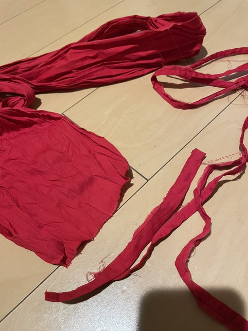 Q) 既製品の六尺褌を買ったらまずすることは？ A) ほつれ止めの縫い目を引きちぎります https://t.co/nyUWgctKR2<a href="/tag/%E3%83%8F%E3%83%83%E3%83%94%E3%83%BC%E3%83%8F%E3%83%AD%E3%82%A6%E3%82%A3%E3%83%B3"class="tags"><span>#ハッピーハロウィン</span></a><a href="/tag/happyhalloween2022"class="tags"><span>#happyhalloween2022</span></a>