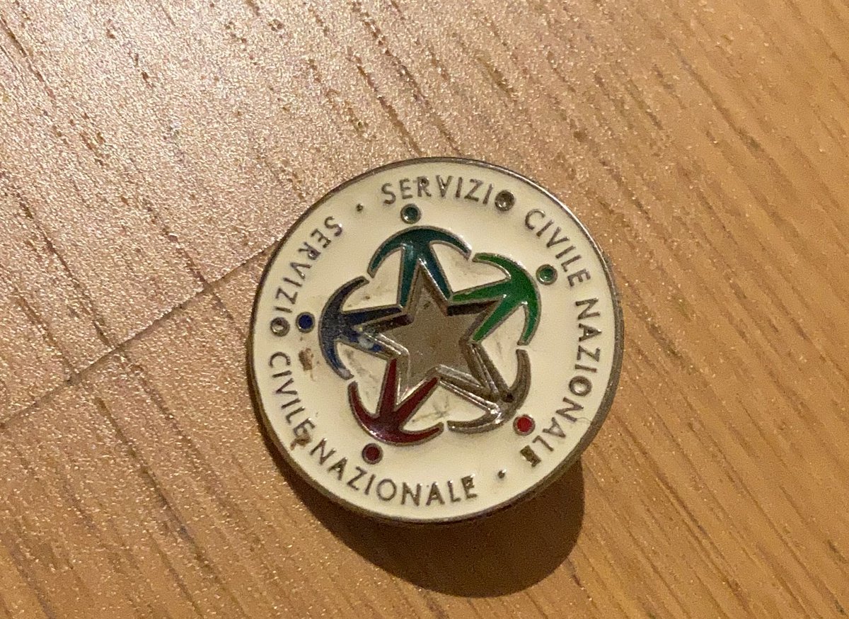 #Serviziocivile è in programmi elettorali <a href="/pdnetwork/">Partito Democratico 🇮🇹 🇪🇺</a> e <a href="/LegaSalvini/">Lega</a>, ma chi lo seguirà in prossimo #Parlamento? Mio endorsement: serve presenza persone esperte come <a href="/FraBonomo/">Francesca Bonomo</a>. Speriamo in riconferma sua candidatura da <a href="/EnricoLetta/">Enrico Letta</a> e <a href="/MarcoMeloni/">Marco Meloni</a>. <a href="/Felisia_Farnese/">Felisia Farnese</a> @ASCNazionale