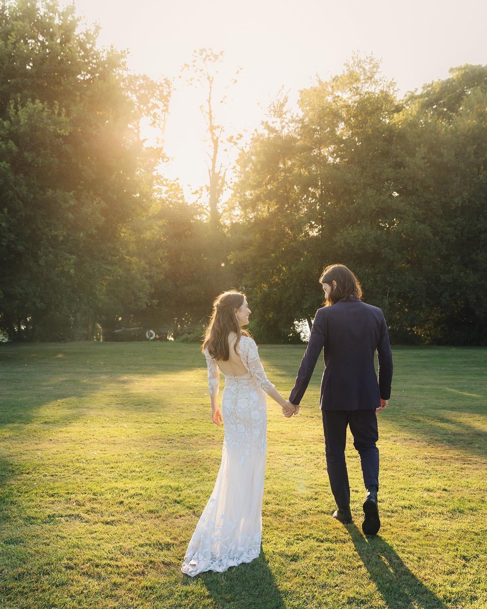 JamesBayMusic's tweet photo. Mr &amp; Mrs Bay, August 2022 ♥️
photos by @IndiaHobson https://t.co/SEvS2C2Fp7