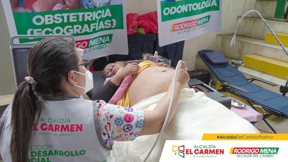 RodrigoMenaR's tweet photo. La Feria del Cambio llegó a  San Pedro de Suma, beneficiando a cientos de ciudadanos que accedieron y conocieron sobre los servicios gratuitos que brinda la Alcaldía como: atención médica en odontología, medicina general, terapia de lenguaje, entrega de medicinas, lentes etc. https://t.co/cZupR8FT45