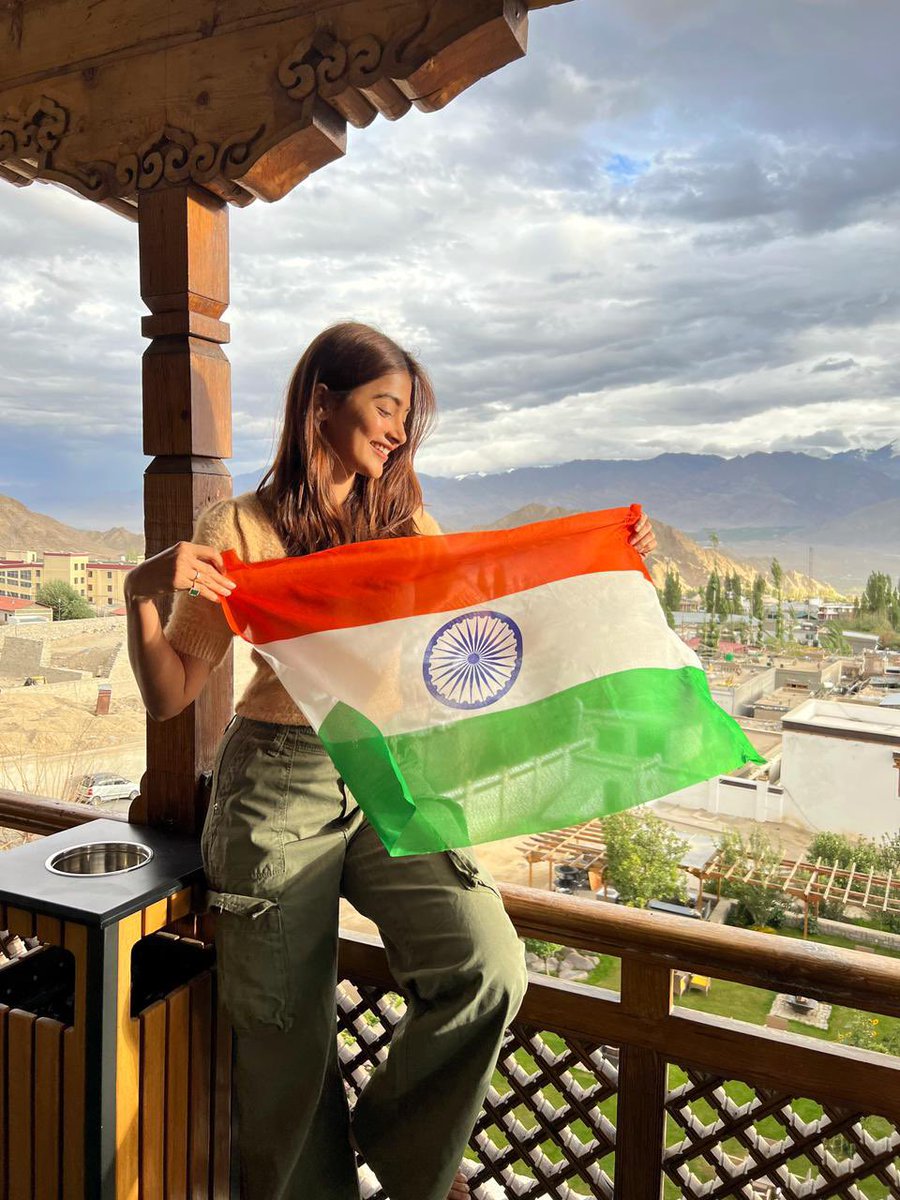 Happy Independence Day from Ladakh 🇮🇳 In gratitude to all those who keep us safe. Sending you all love and light. Jai Hind #harghartiranga