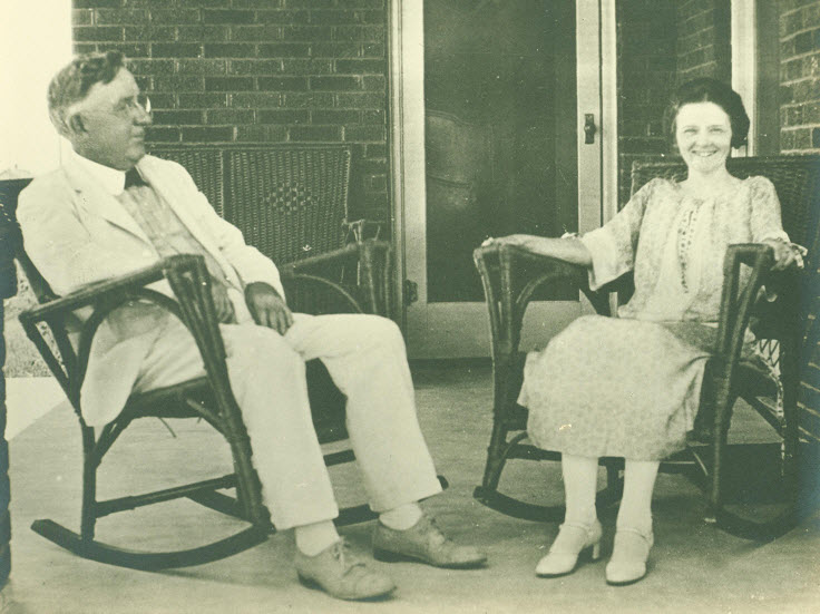 On this #NationalRelaxationDay, take a cue from Dr. Jeff and Miss Georgia Ray and enjoy a quiet moment on the beautiful campus <a href="/SWBTS/">Southwestern Seminary</a>! #ArchivesatBHC <a href="/BHCarrollCenter/">B.H. Carroll Center</a>