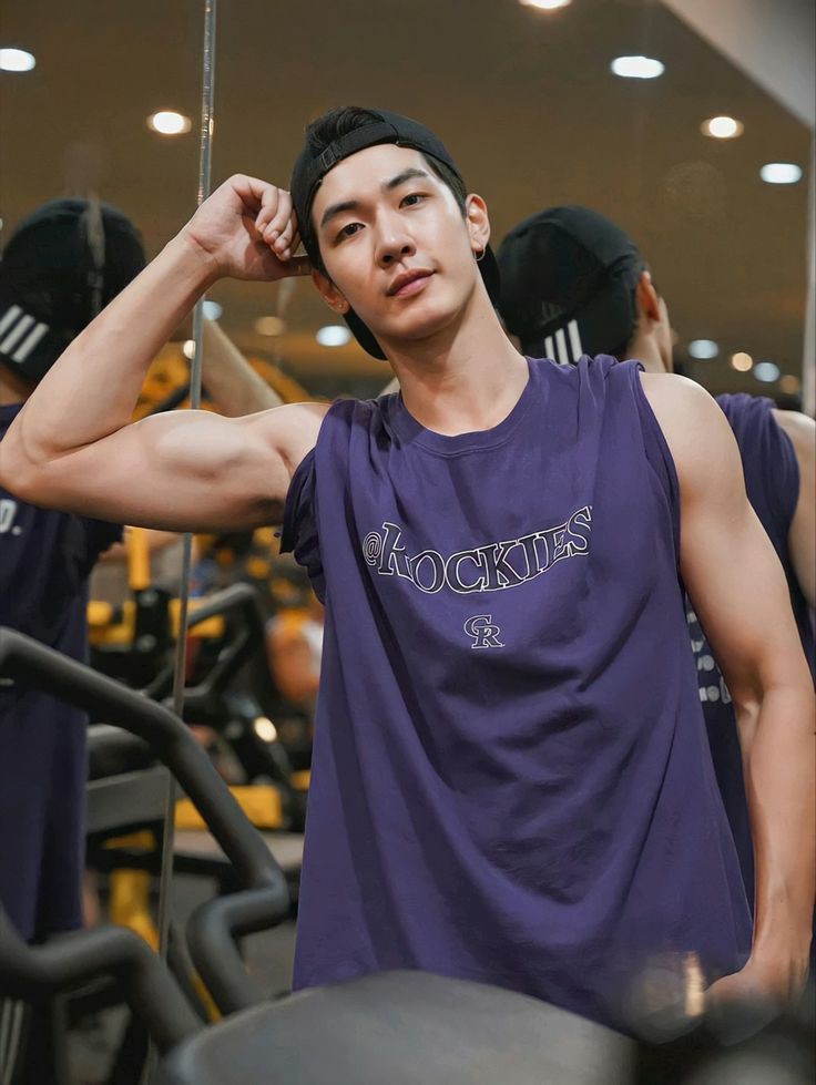 #มีเรื่องจะเล่าให้พงฟัง วันนี้อยากเล่าให้ฟังว่าชอบพี่พงมากขนาดไหน พี่พงนี่แหล่พกำลังใจในการต่อชีวิตเลย จะทำมิชชั่นไปเจอพี่พงให้ได้สักทียังไม่มีโอกาสเลย จะรักพี่ไปเรื่อยๆเลยคนเก่ง
