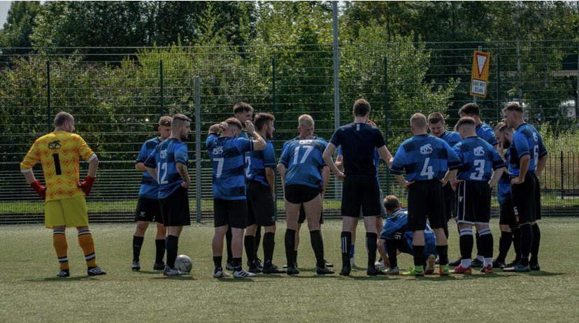 TongeUtd's tweet photo. Couple photos from yesterdays win against heywood athletic 📷

⚫️🔵🦅 

@RBDSFLOfficial https://t.co/y4Svv41efI