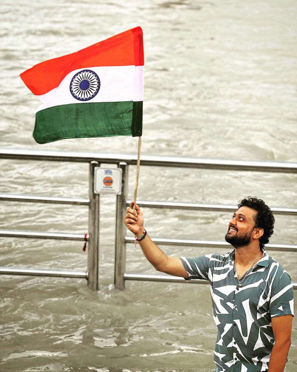 TheAtharvaRaj's tweet photo. #HarGharTiranga 🇮🇳 #HarGhatTiranga 🇮🇳

#Ganga #NamamiGange
#Uttarakhand #Haridwar #Rishikesh https://t.co/TVtTlhB6jB