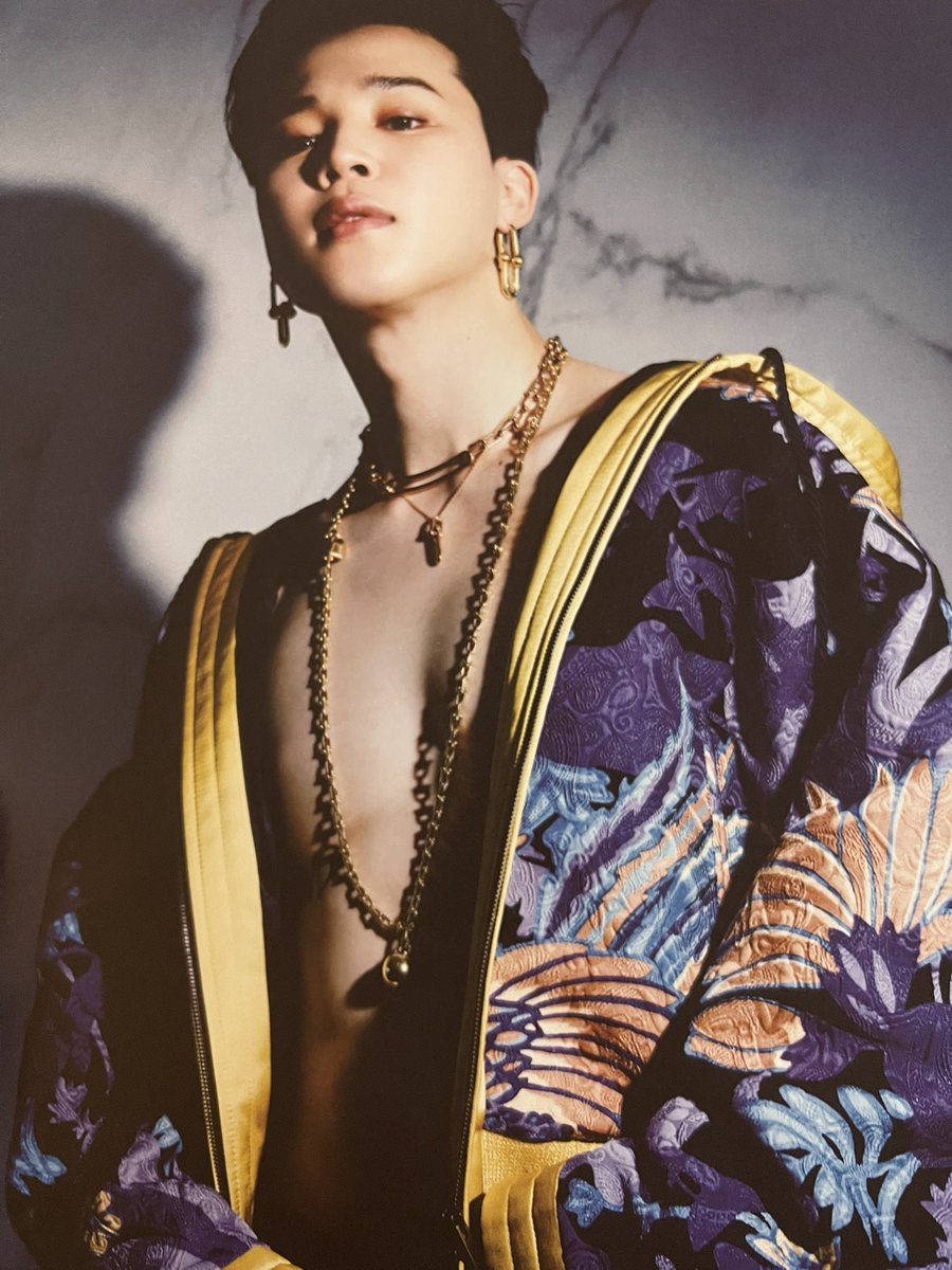 bangtan_com_ph's tweet photo. 📸 Merch Box 8 | JIMIN https://t.co/ukN6Khg9tF
