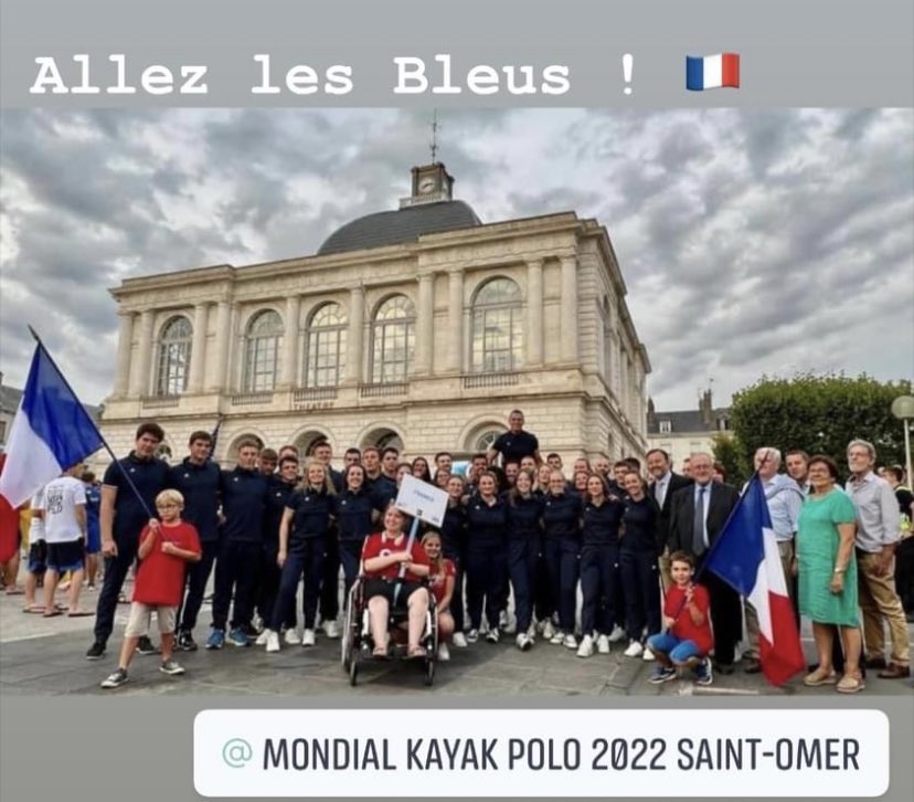 Le Mondial de kayak-polo à @VilleSaintOmer est officiellement ouvert ! Une magnifique cérémonie d’ouverture ce dimanche soir pour accueillir les 26 nations participantes ! Et tout un territoire pour les accueillir chaleureusement, au cœur de notre Région <a href="/hautsdefrance/">Région Hauts-de-France</a> ! 🏐