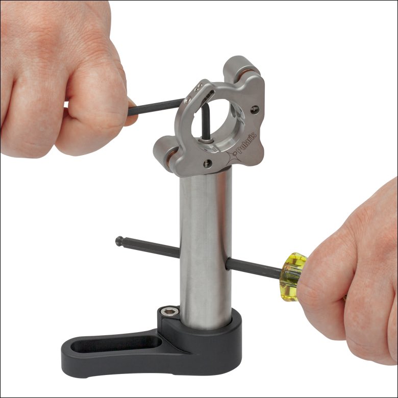 1/? I've had a few people ask me why I prefer <a href="/Thorlabs/">Thorlabs</a> posts over their cages. The argument for cages is self-defeating: supposedly they provide pre-aligned centration, but mechanical tolerances =/= optical tolerances. You end up having to put everything on kinematic mounts...