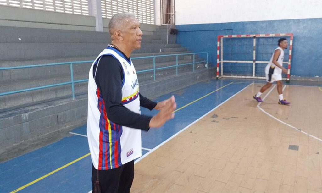 CualeselRollo_'s tweet photo. David Díaz regresa a casa para dirigir a los Comecandela - https://t.co/iH6uJHupDN https://t.co/IrhdCK0GbV