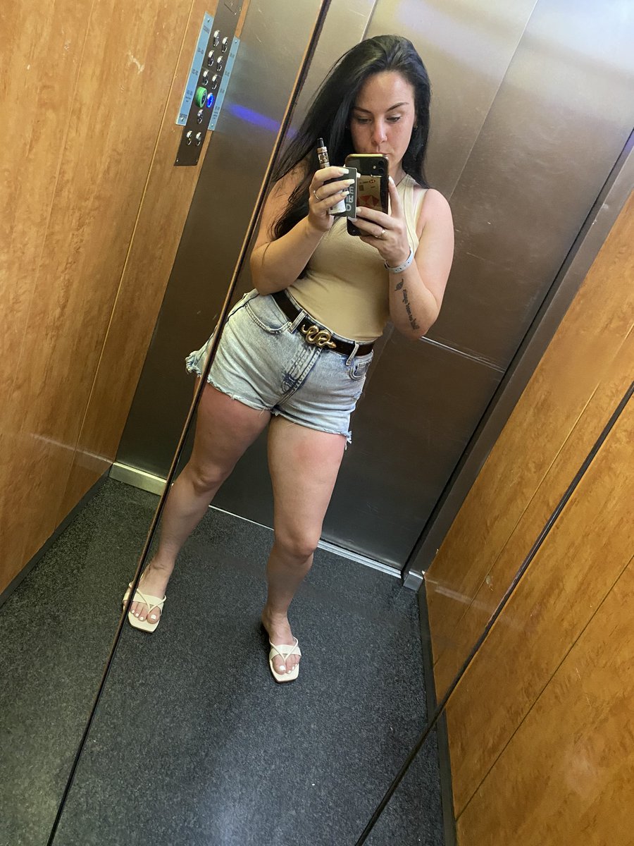 brianna_fans0's tweet photo. Casually waiting for you to sub to my onlyfans  https://t.co/XPTVnXd2bF brianna_xox 
#onlyfans #submissve #eighteenplus https://t.co/bCCzbrzpdt