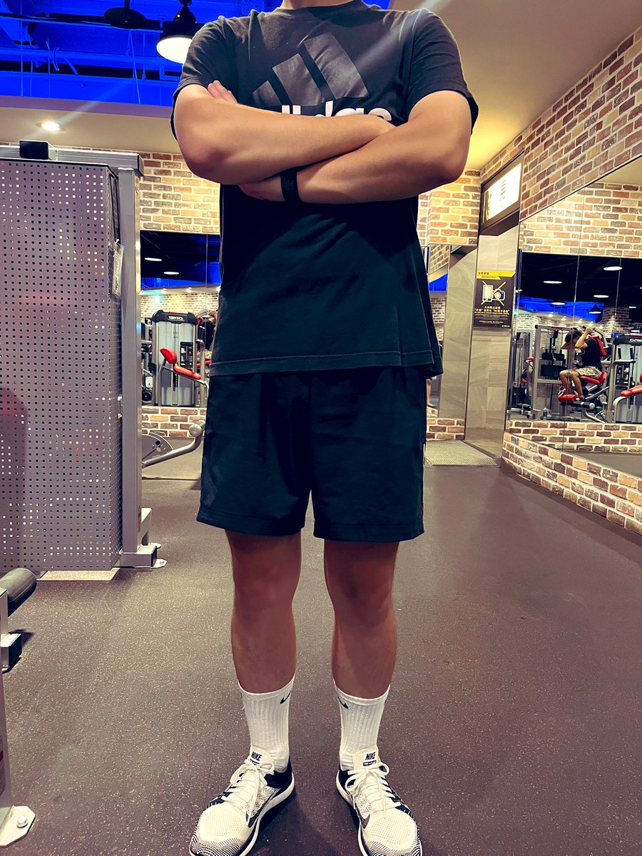 🥵🥵🥵想聞襪子嗎？
#白襪 #長襪 #腿控 #原味