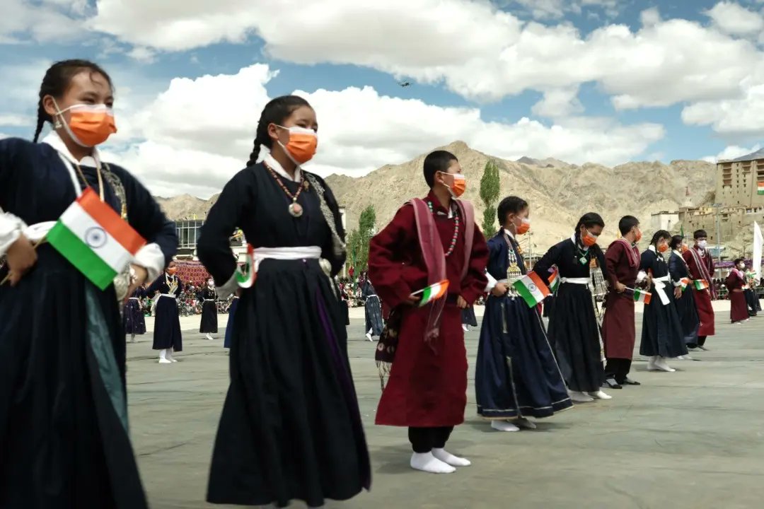 sanghasenamimc's tweet photo. As usual the Students of #MahabodhiResidentialSchool won the first prize for their beautiful cultural performance in honour of the 76th special #IndependenceDay2022 celebration at Leh, Polo ground organised by #UnionTerritoryofLadakh. https://t.co/zTNE8bFY2R