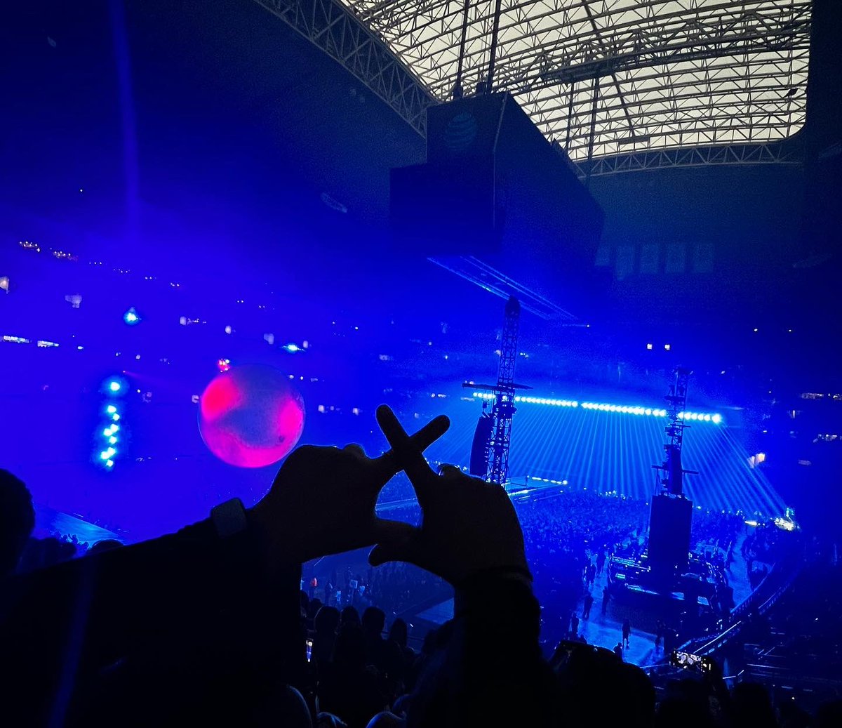haven14_'s tweet photo. #XOTWOD @theweeknd ❤️‍🔥 https://t.co/bjxTMXcqgV