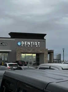 dan_shure's tweet photo. I'm making room in SEMrush for new projects - remembered I was curious and set up some local rank tracking for that "Dentist Near Me" in El Paso - they don't even rank on page 1 anymore for "dentist el paso".. IN El Paso

(in other words, don't name your business with "near me") https://t.co/WNW1kYah51