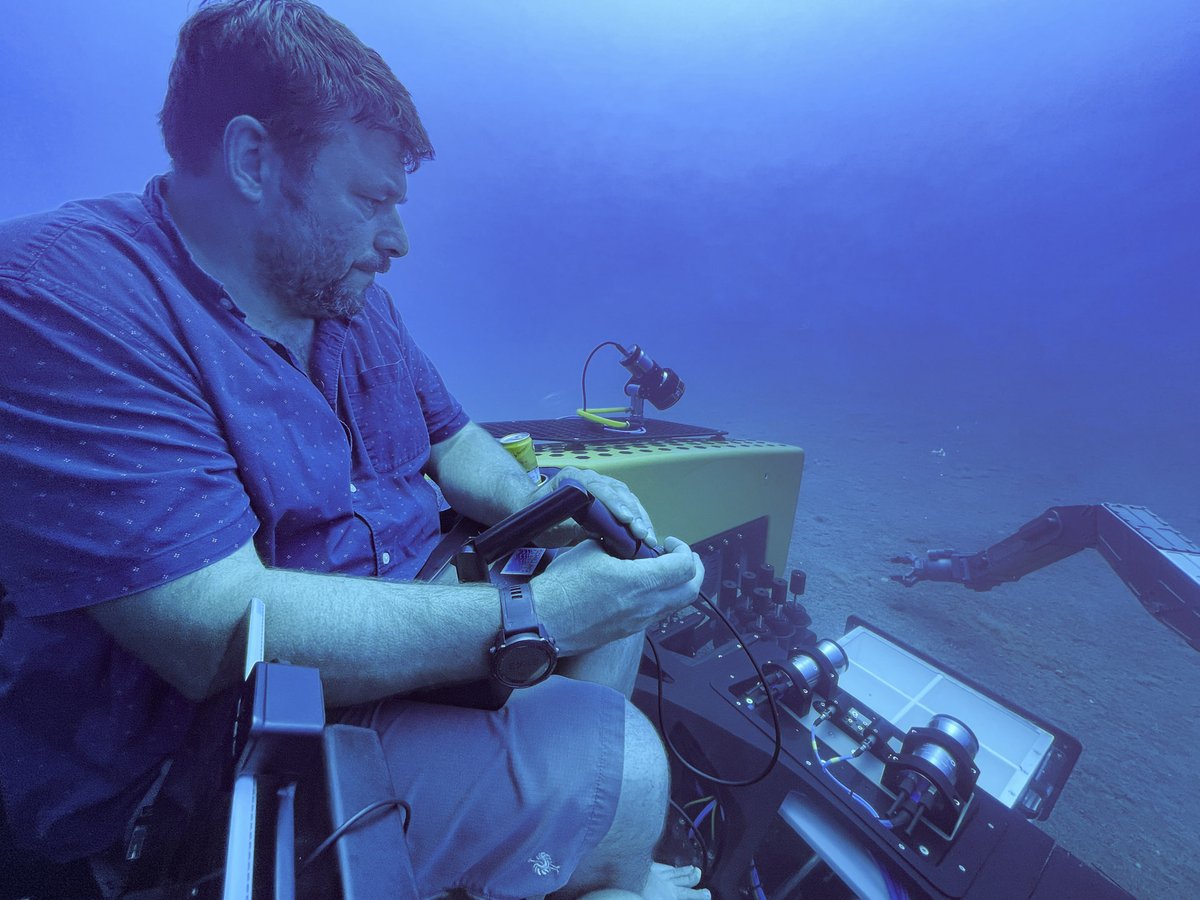 rev_ocean's tweet image. 😎 We successfully tested Aurelia&apos;s Schilling T4 manipulator arm. Constructed mostly from titanium, the T4 has super strength that can lift up to 122 KG at full extension. We&apos;ll mainly be using it for more delicate science sampling on upcoming missions 🦾
#Aurelia
#OceanSolutions