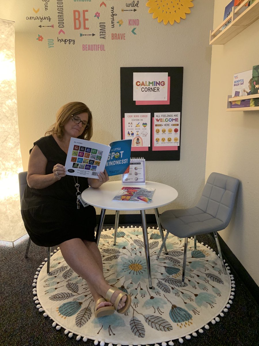 SharonHavard's tweet photo. I needed my calming corner today. Thanks Ms Boris #eddelm. #misdliveskind https://t.co/ekenQaPvjk
