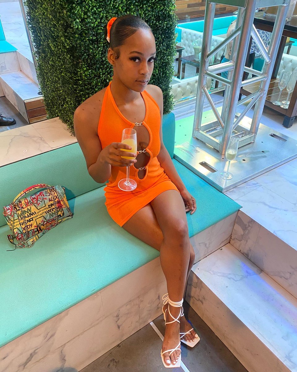 ittybitty_milaa's tweet photo. Looking like a orange sherbet 🤣🧡 https://t.co/9agze9Jj2I
